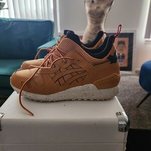 Asics Men's Tan Sneakers